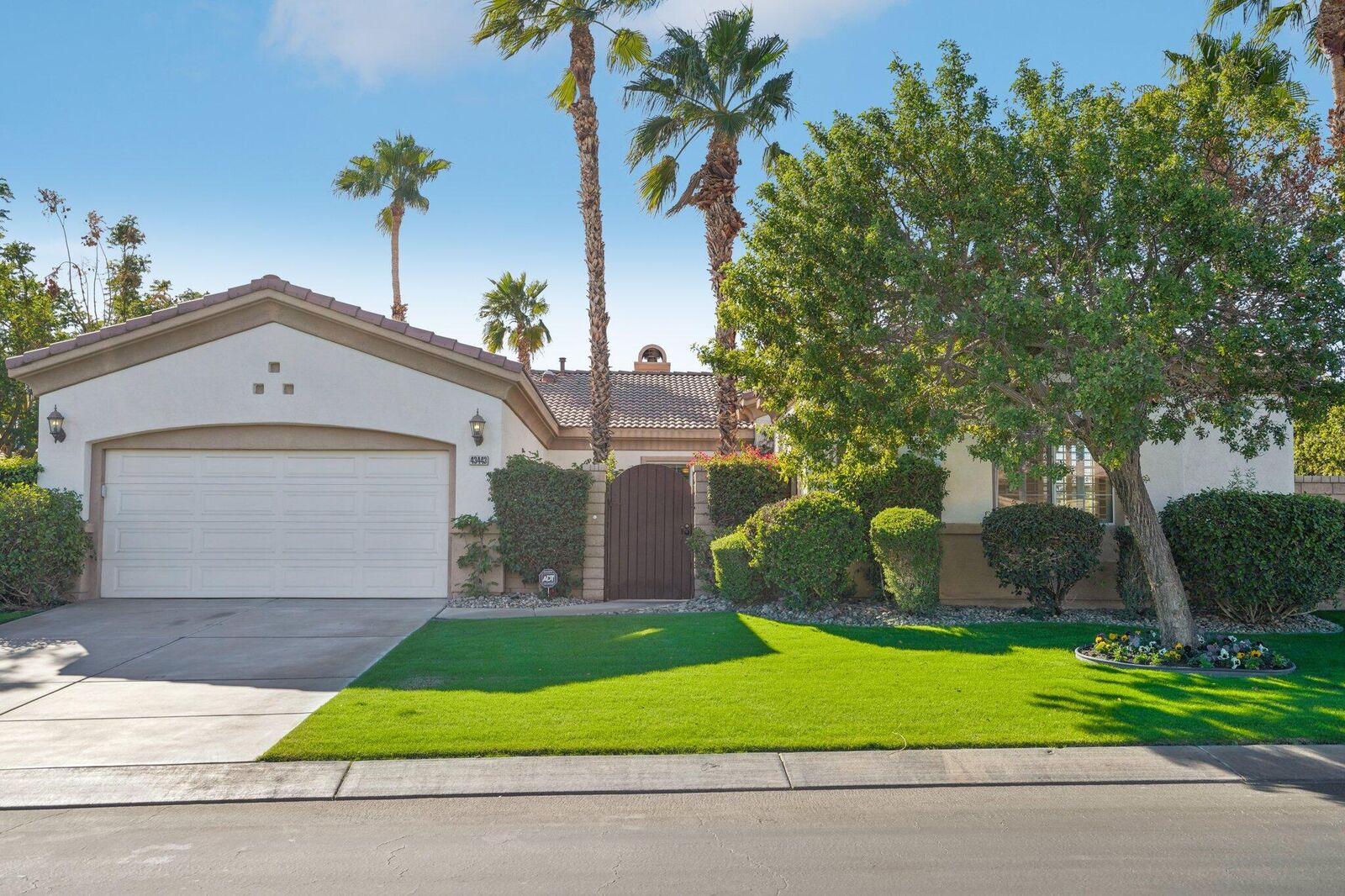 Property Photo: 43443 Corte Del Oro CA 92253