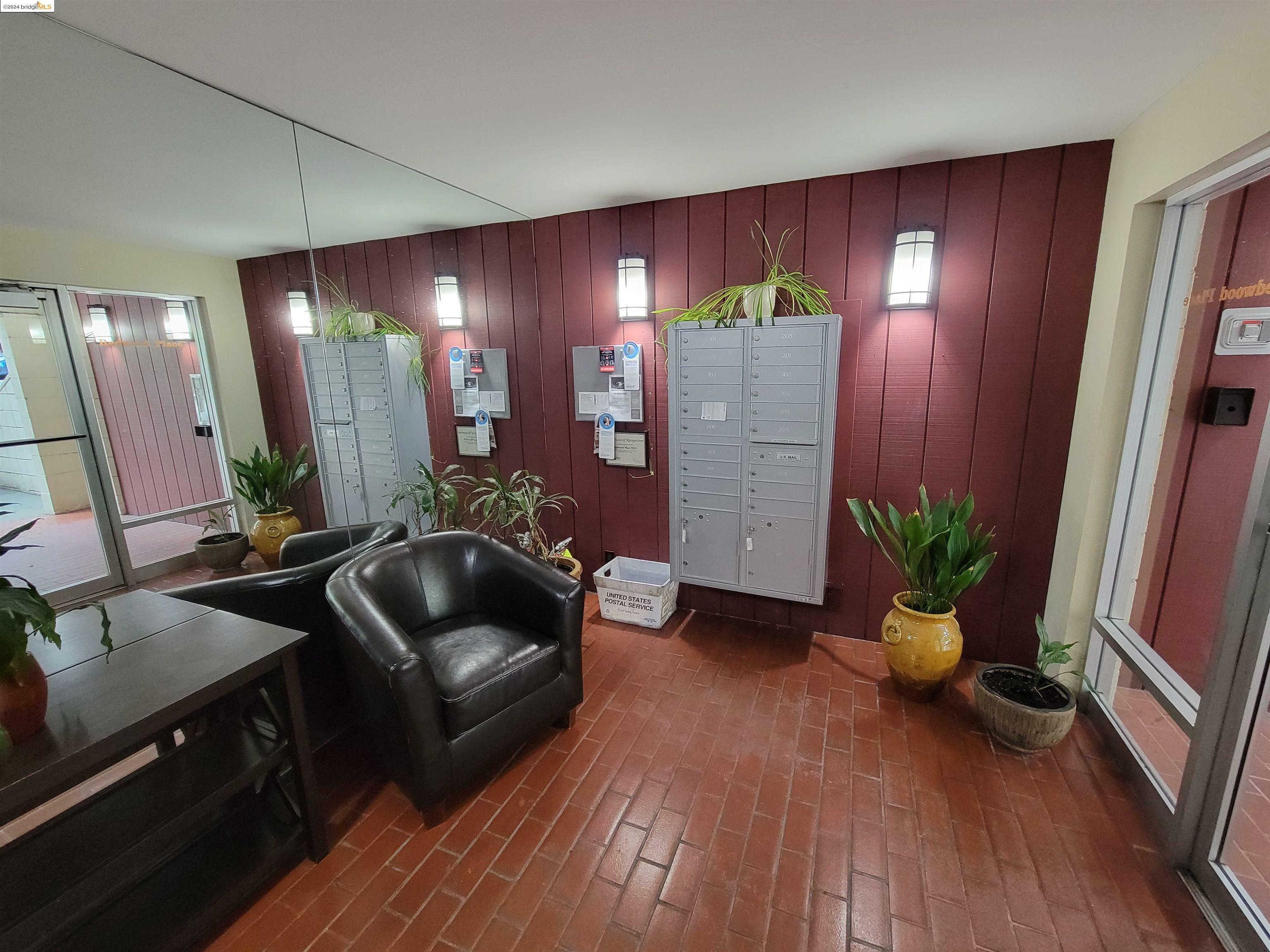 Property Photo:  3751 Harrison St 105  CA 94611 