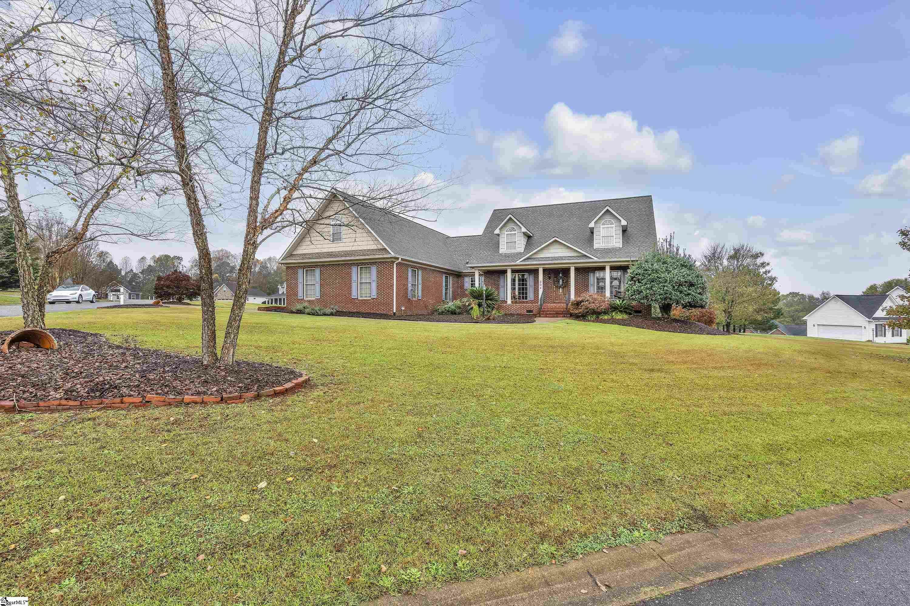 Property Photo:  304 Millworks Court  SC 29322 