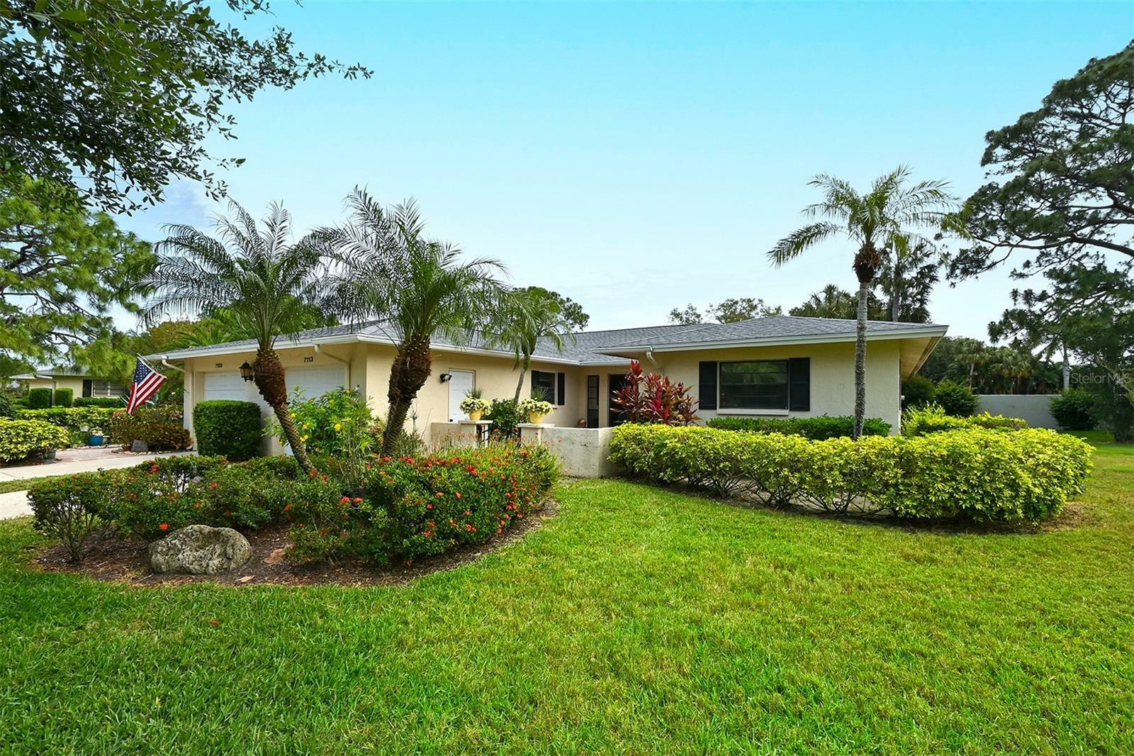 Property Photo:  7113 Fairway Bend Circle  FL 34243 