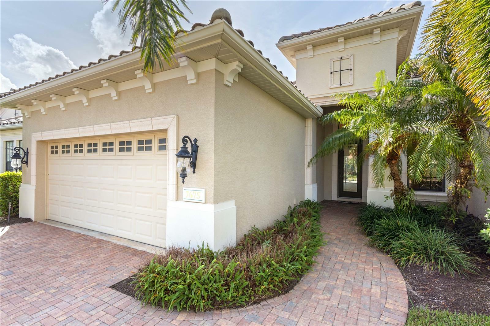 Property Photo:  7675 Silverwood Court  FL 34202 