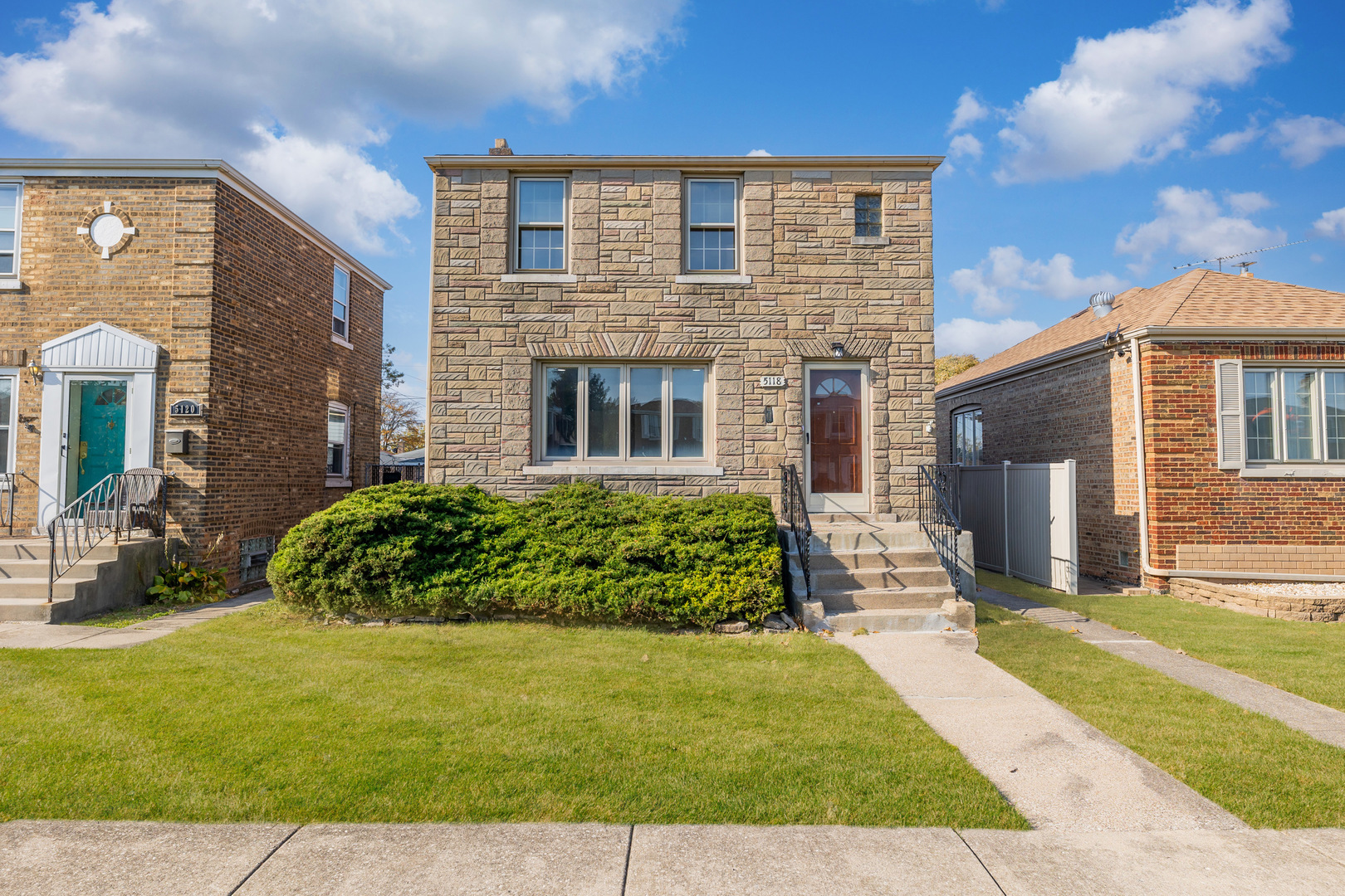 Property Photo:  5118 S Major Avenue  IL 60638 