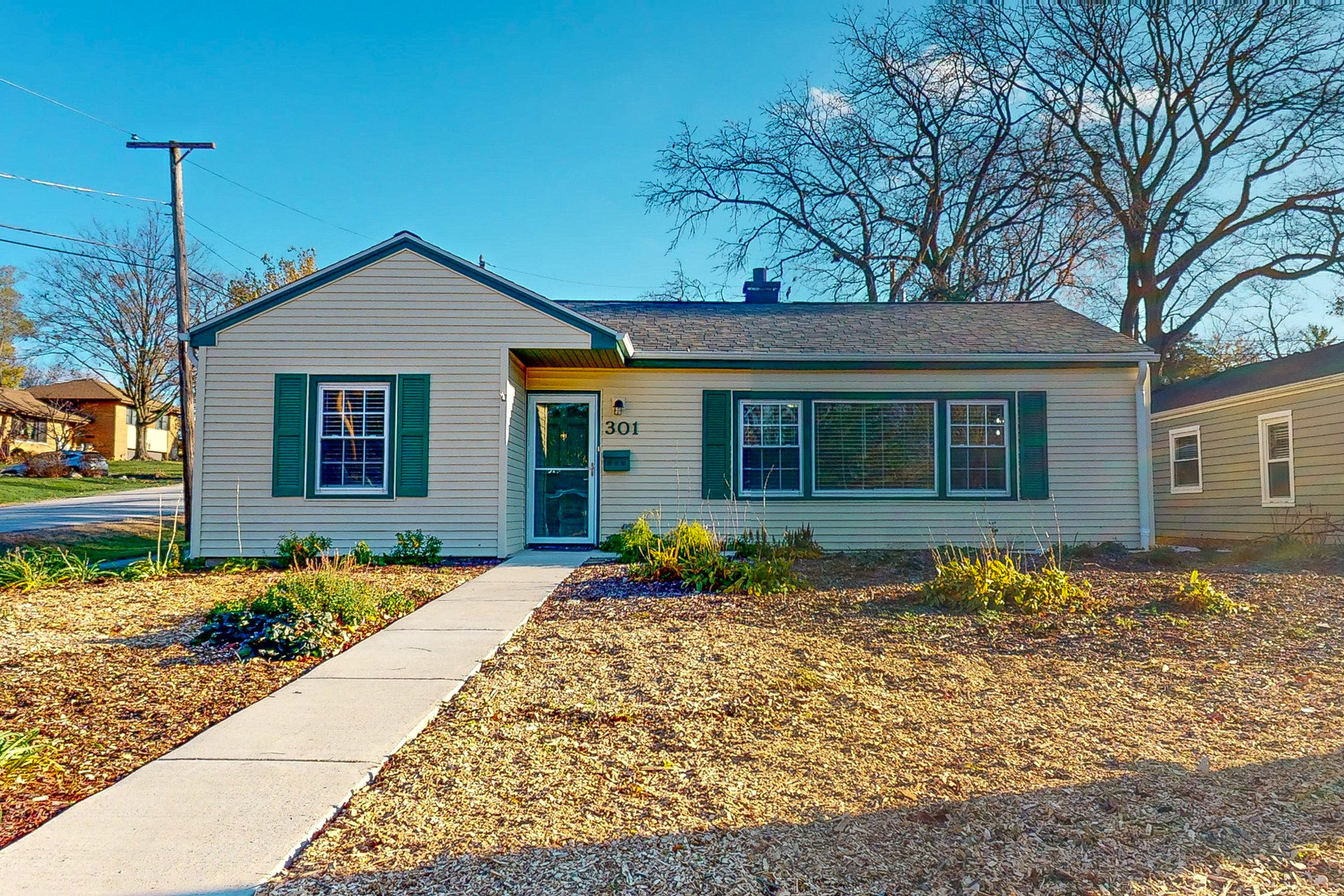 Property Photo:  301 Sheldon Avenue  IL 60515 