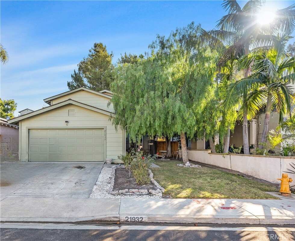 Property Photo:  21932 Calabaza  CA 92691 