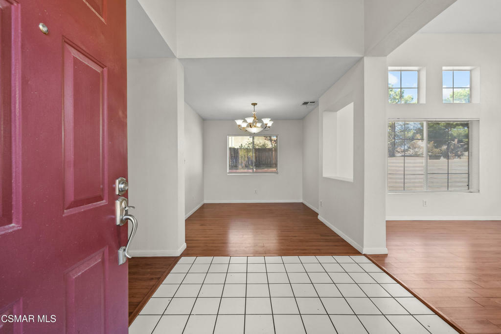 Property Photo:  36527 Windtree Circle  CA 93550 