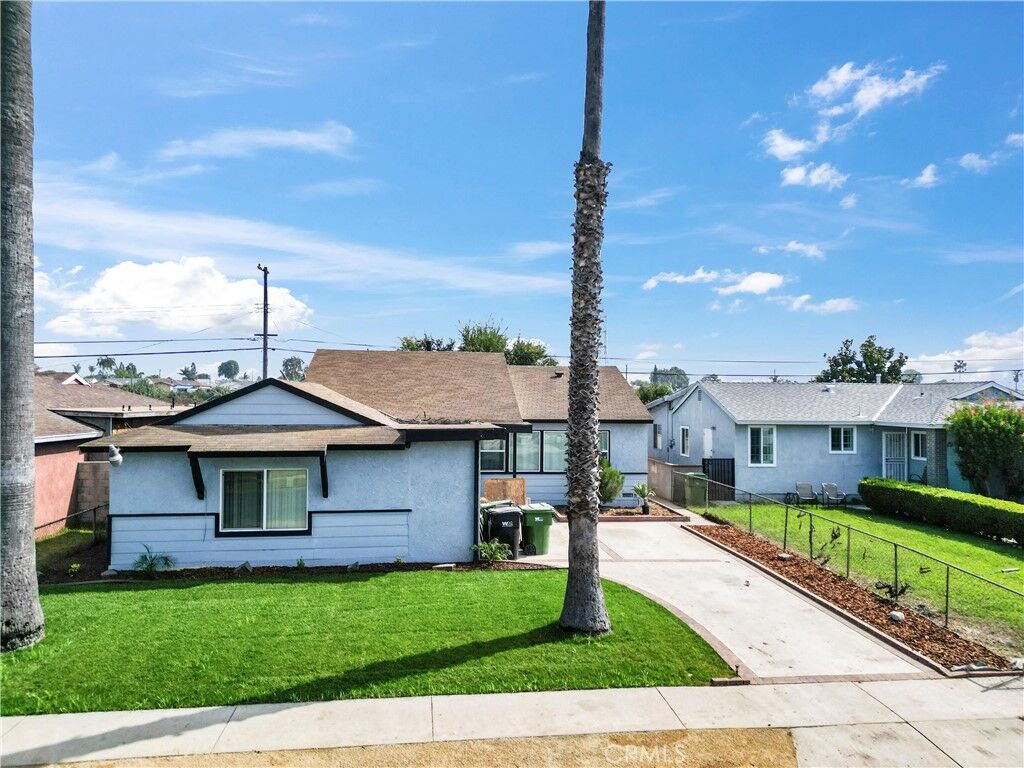 Property Photo:  15802 S Visalia Avenue  CA 90220 
