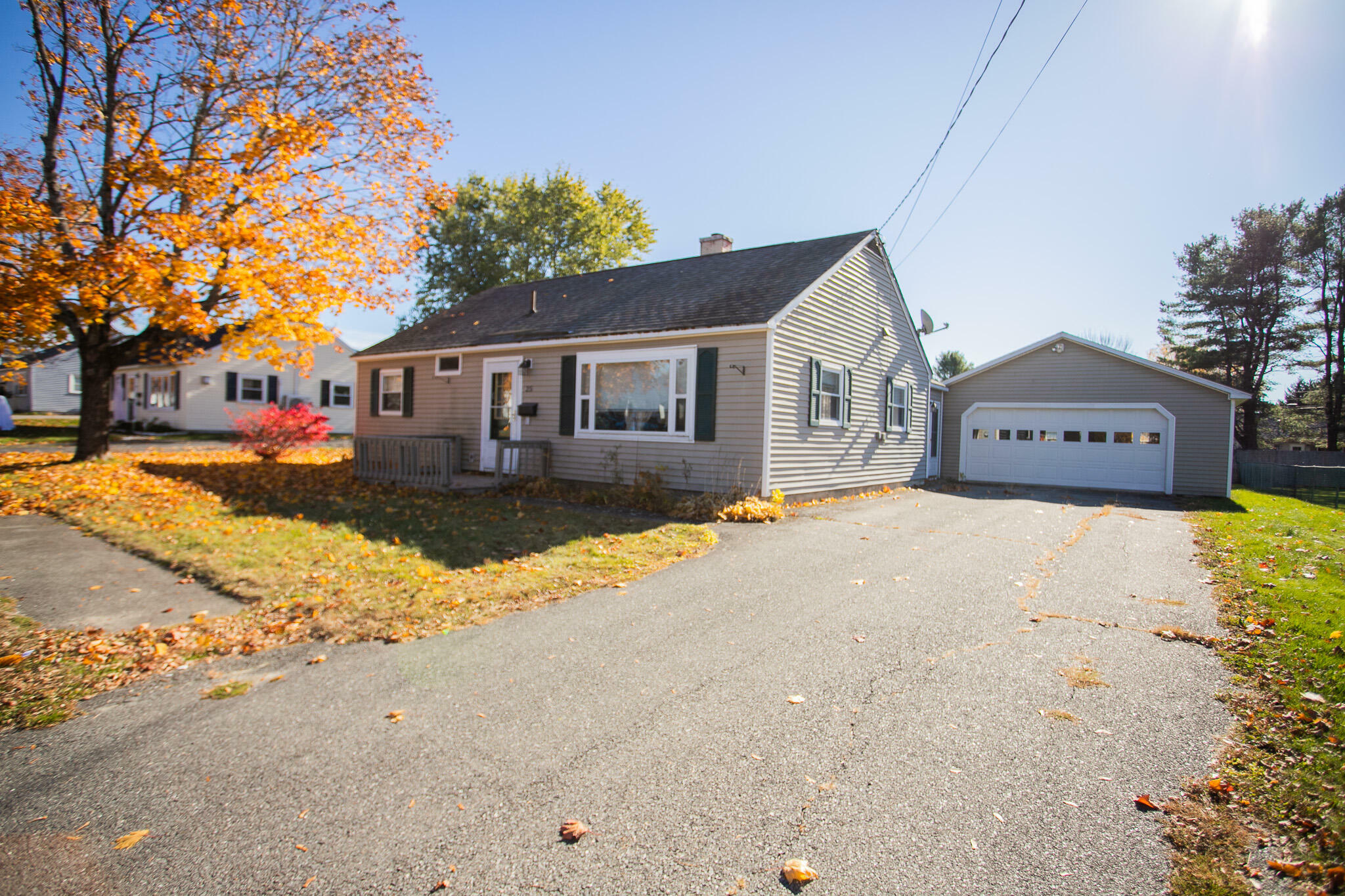 Property Photo:  25 Sunbury Avenue  ME 04401 