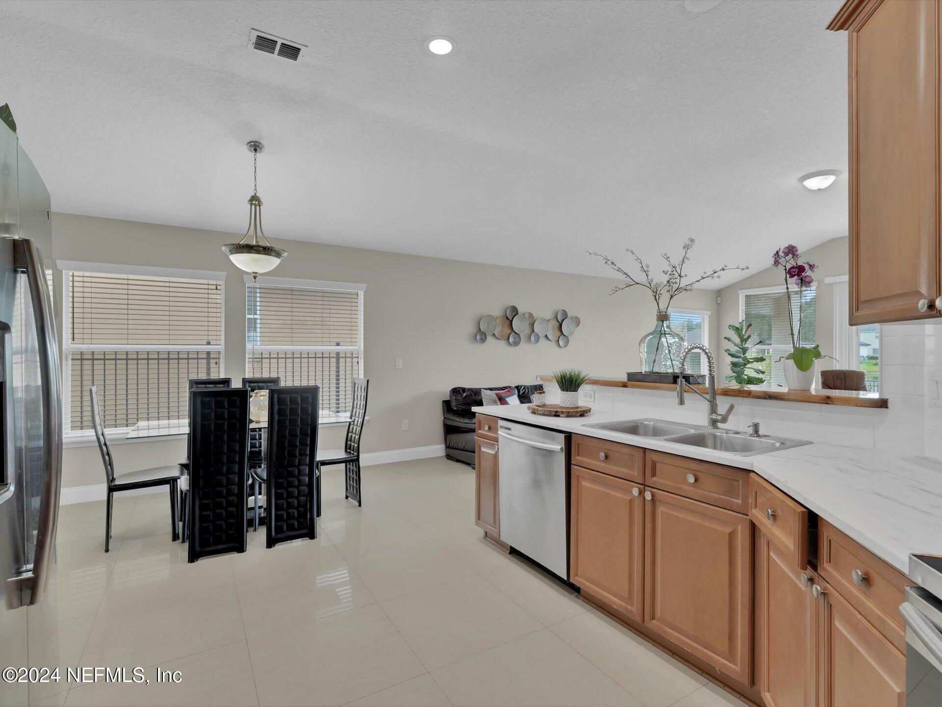 Property Photo:  14089 Devan Lee Drive W  FL 32226 