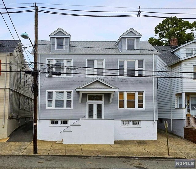 Property Photo:  557 Devon Street 1 L  NJ 07032 