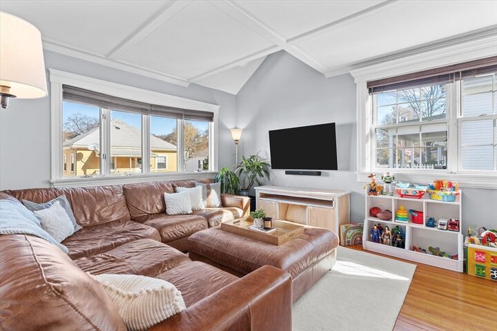 Property Photo:  22 Colonial Ave  MA 01904 