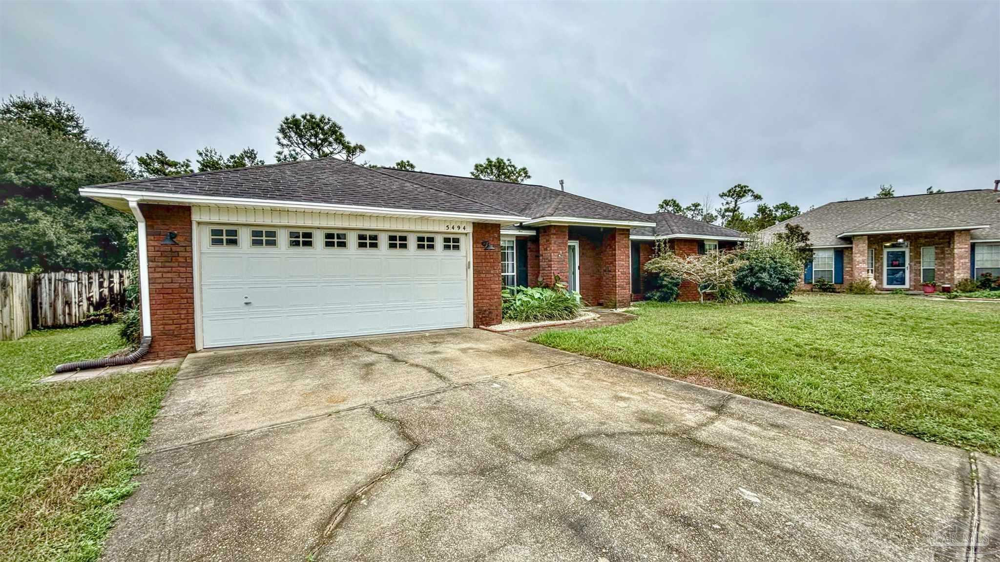 Property Photo:  5494 Keel Dr  FL 32507 