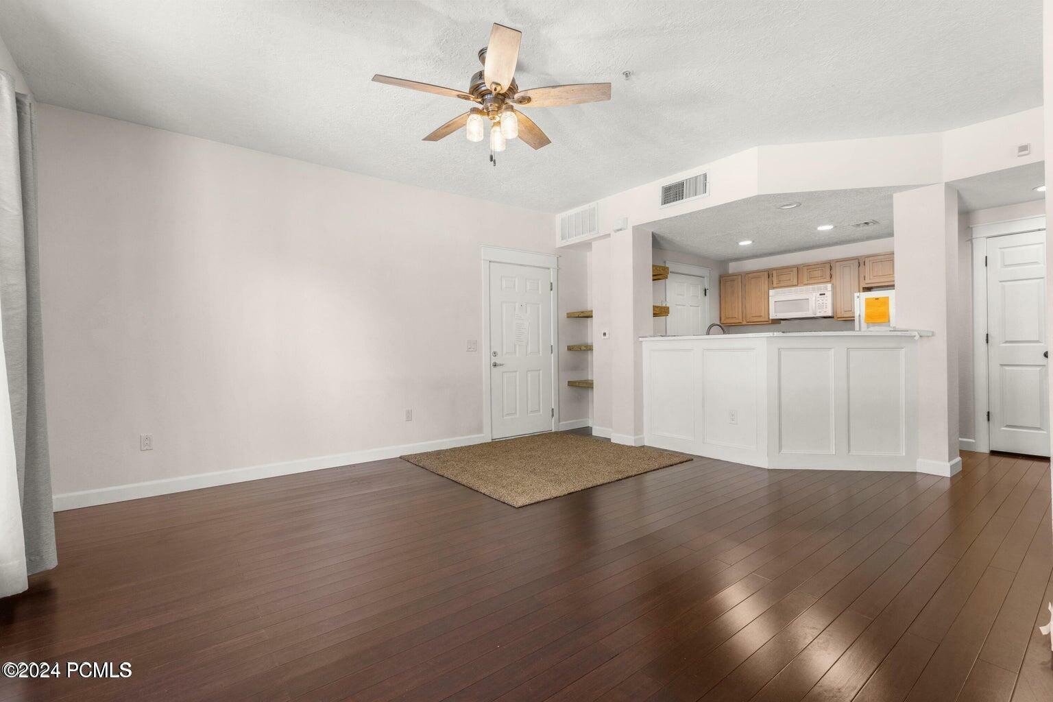 Property Photo:  900 Bitner Road Apt B16  UT 84098 