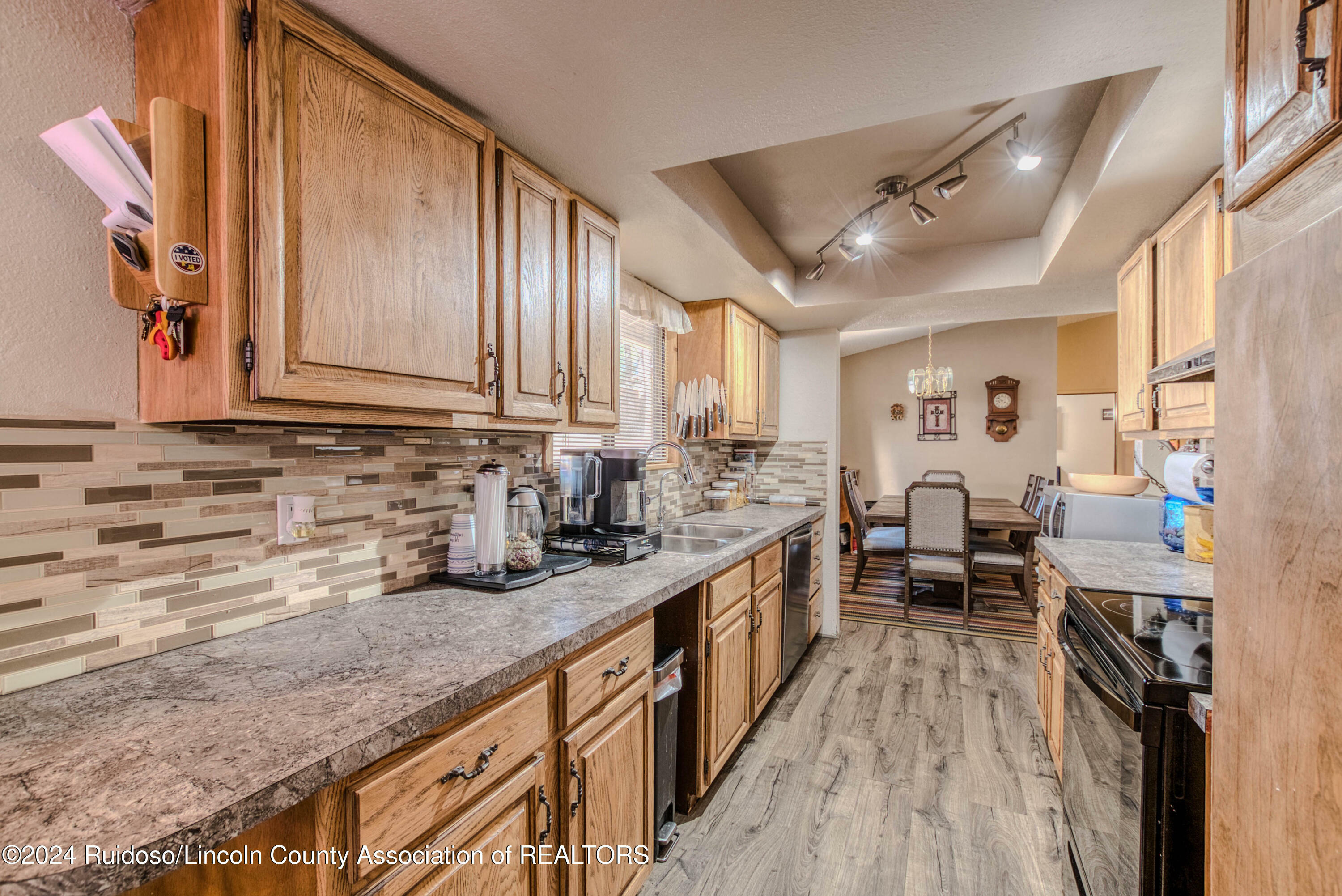 Property Photo:  102 Devon Court  NM 88345 