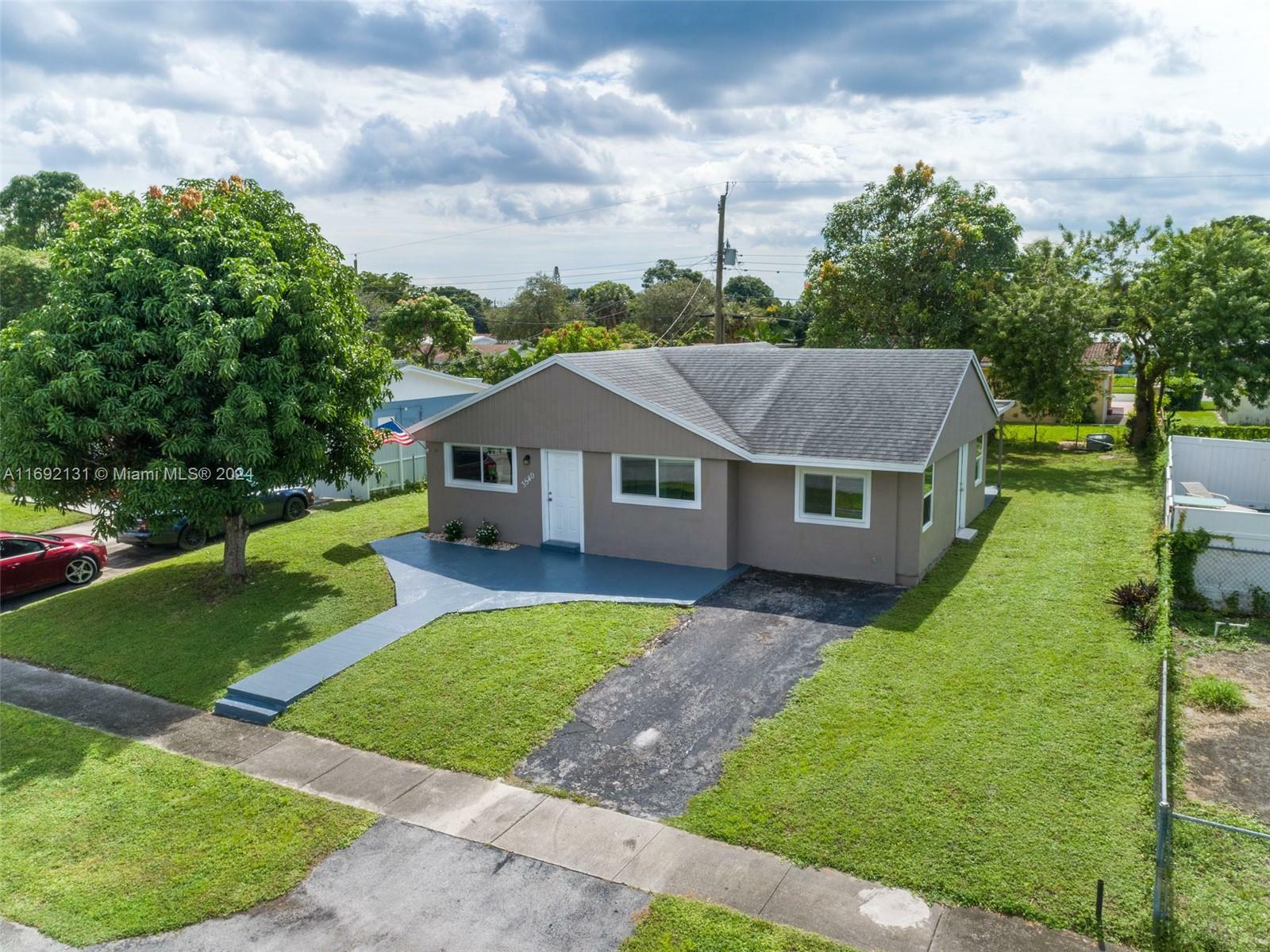 Property Photo:  3540 NW 7th Pl  FL 33311 