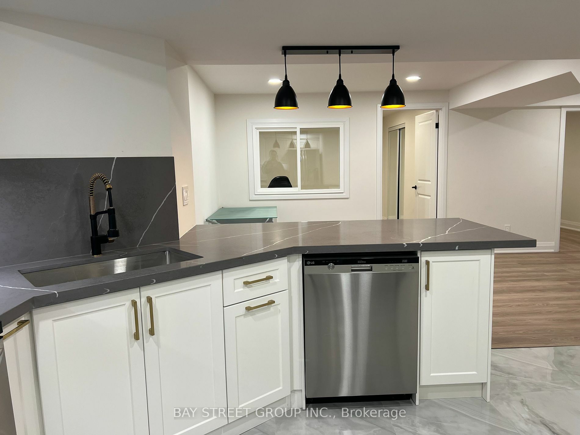 Property Photo:  135 Strathearn Ave  ON L4B 2L2 