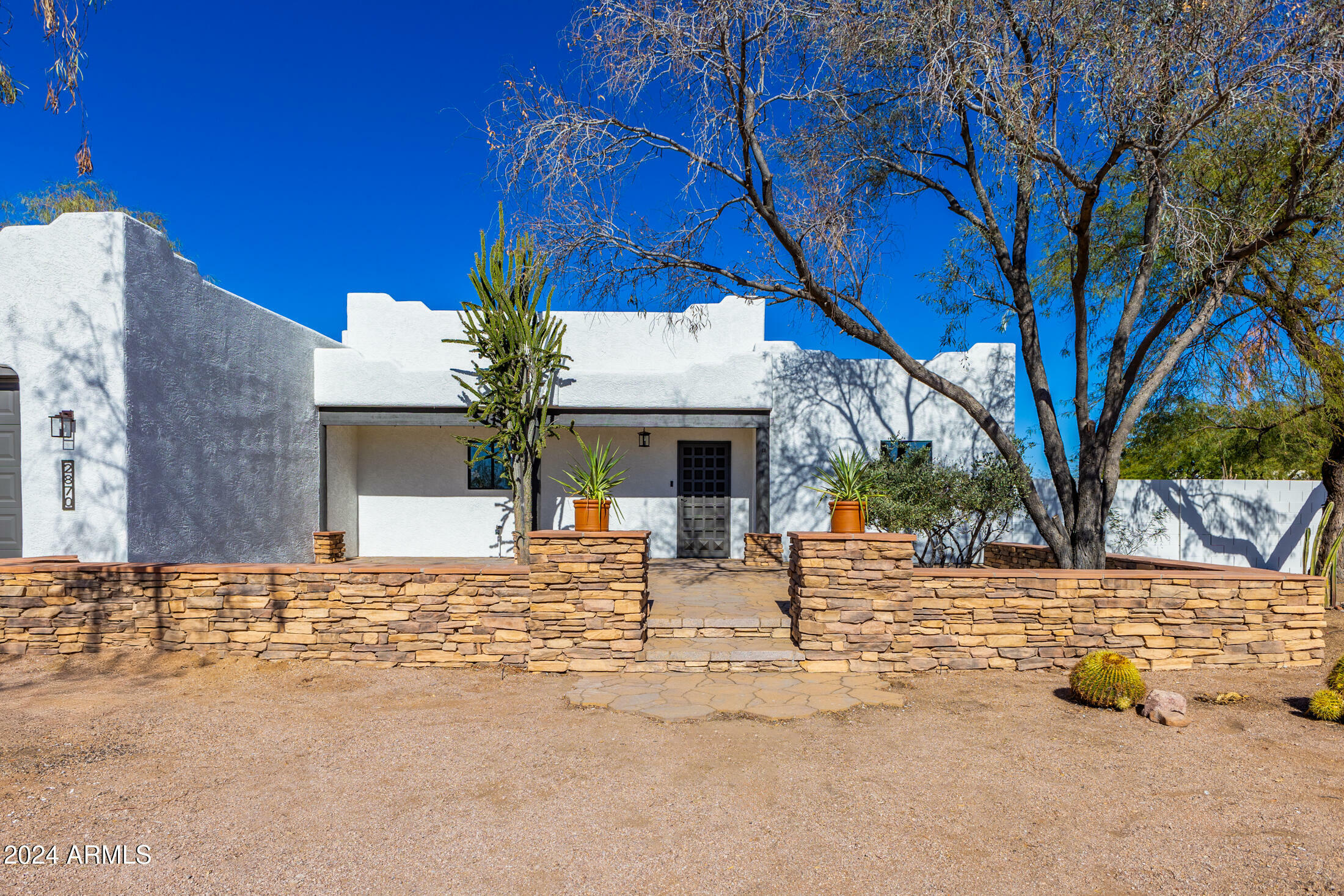 Property Photo:  2870 E Superstition Boulevard  AZ 85119 