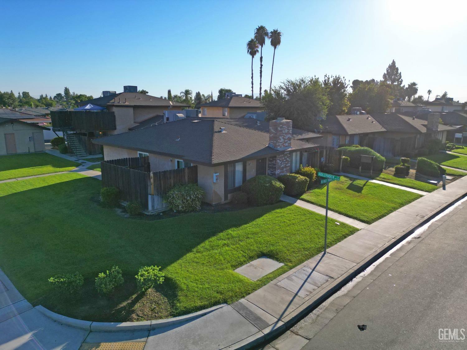 Property Photo:  2800 N Half Moon Drive  CA 93309 