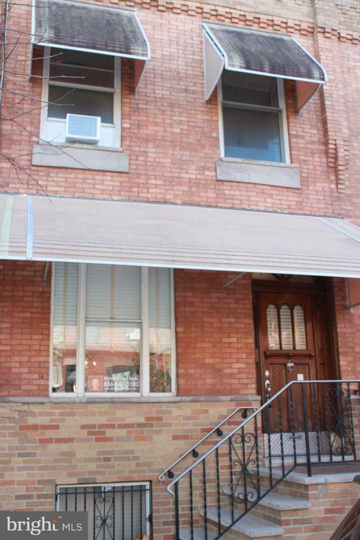 Property Photo:  1028 Jackson Street  PA 19148 