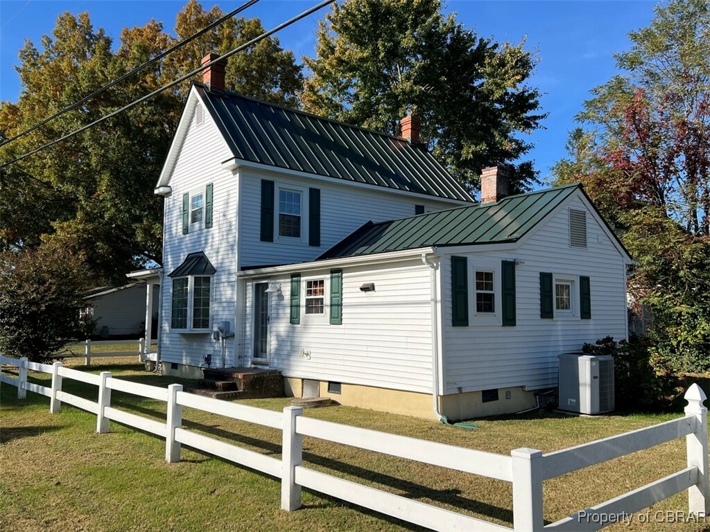 Property Photo:  211 Taylor Avenue  VA 23175 