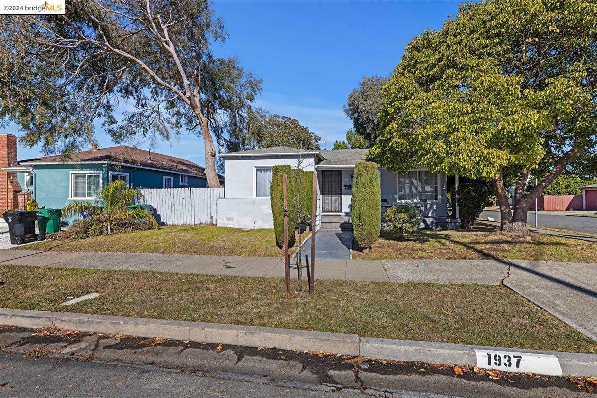 Property Photo:  1937 Hellings Ave  CA 94801 