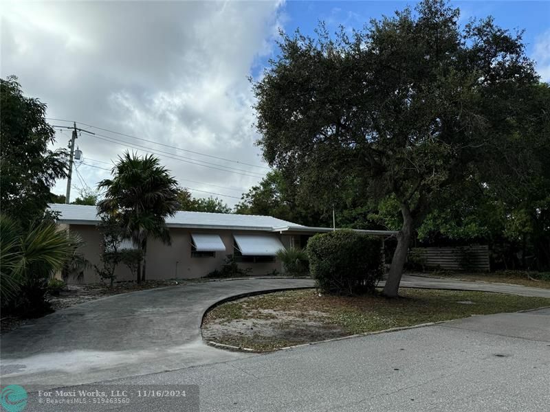 Property Photo:  1241 NE 27th Ave  FL 33062 