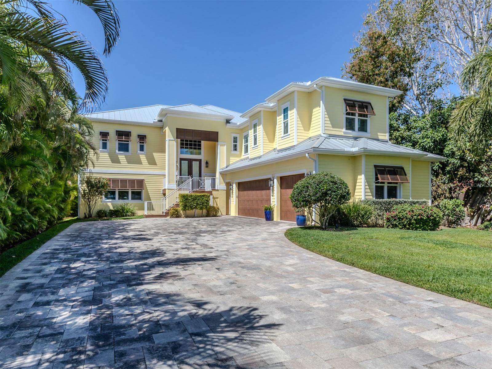 Property Photo: 2509 Bayshore Road FL 34275