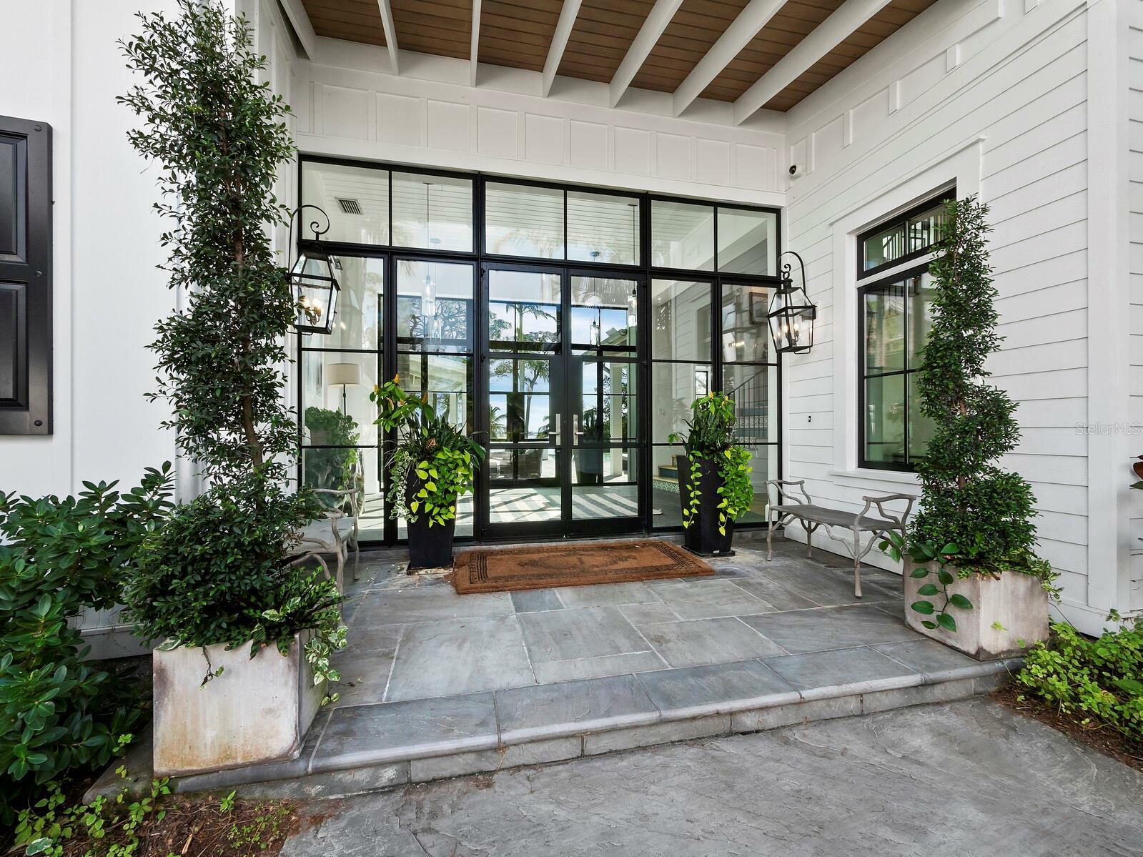 Property Photo: 8413 9th Avenue NW FL 34209