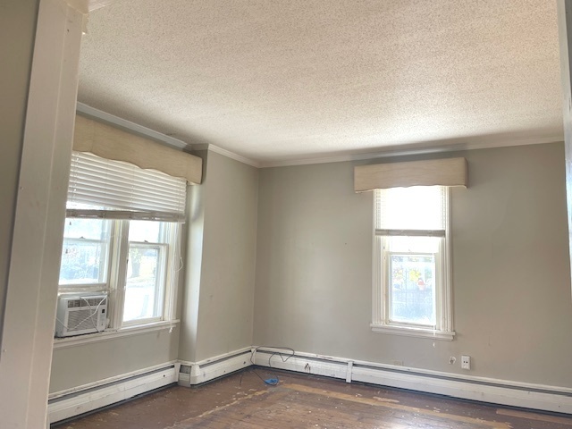 Property Photo:  328 Locust Street  IL 60152 