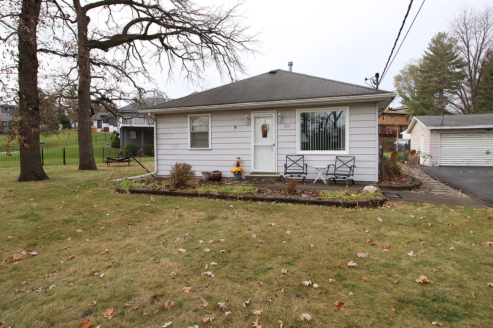 Property Photo: 604 Westshore Drive IL 60404