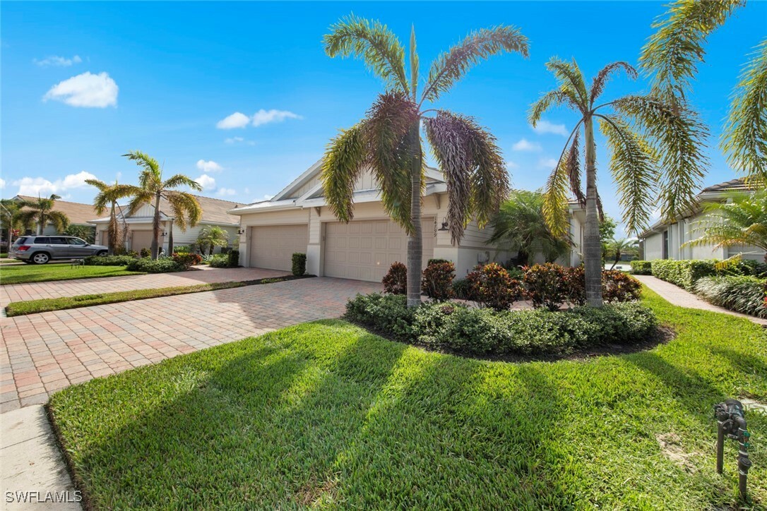 14799 Edgewater Circle  Naples FL 34114 photo