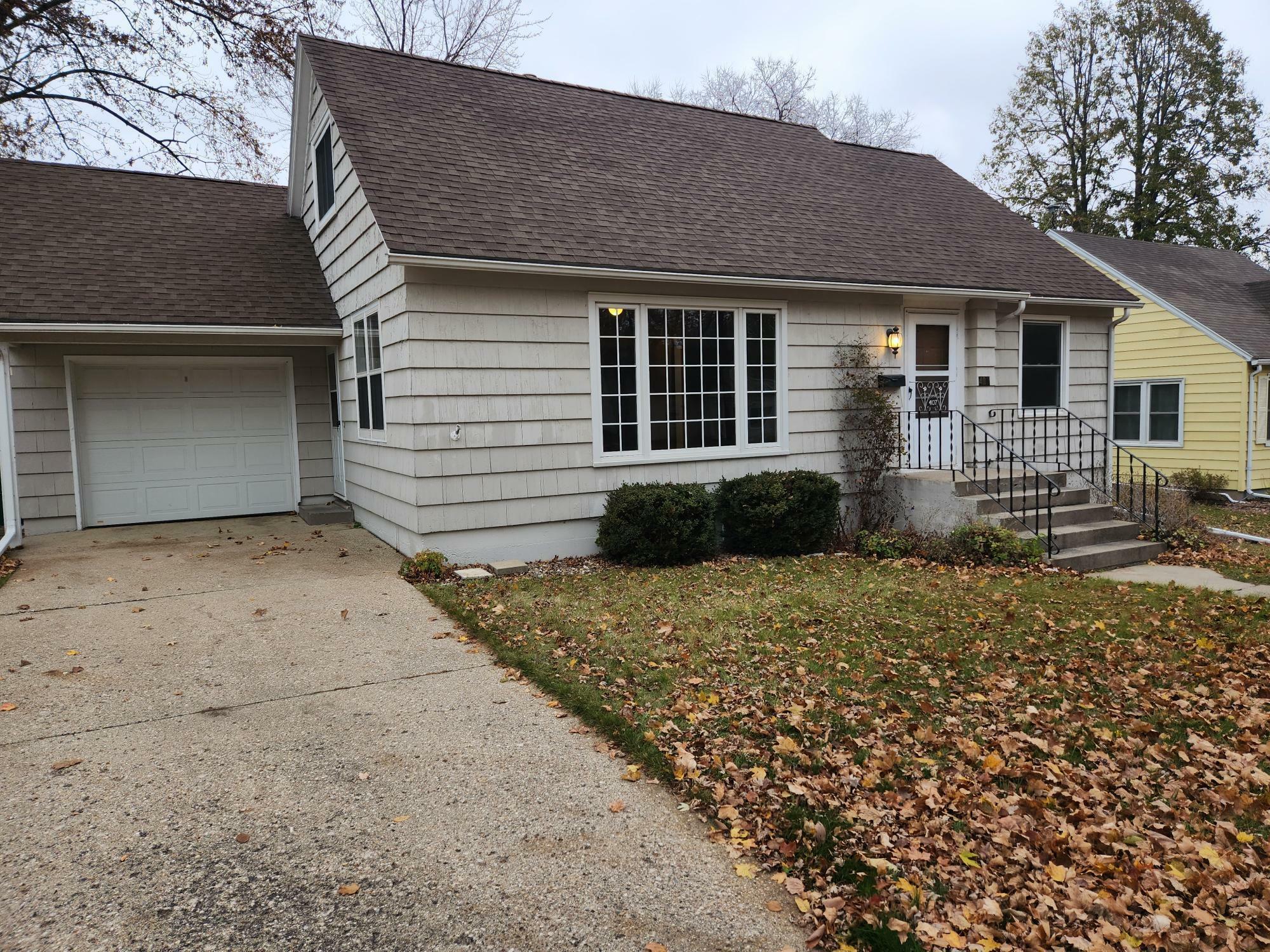 Property Photo:  407 Sheridan Street  MN 56007 