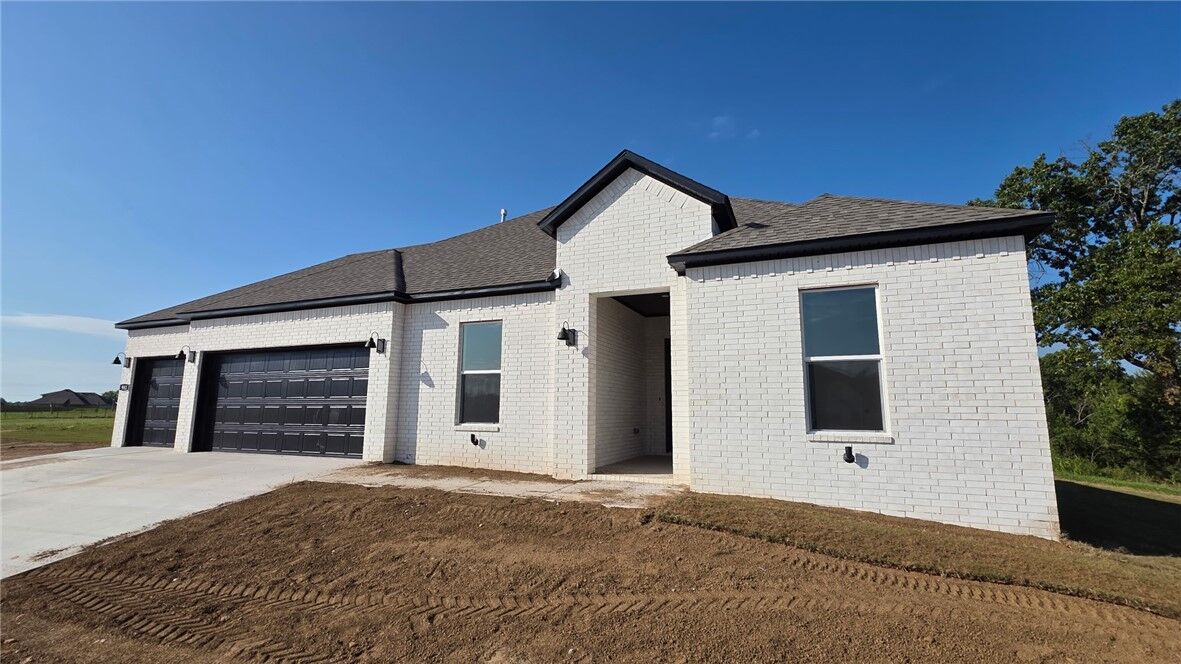 Property Photo: 981 Red Cedar Place AR 72756