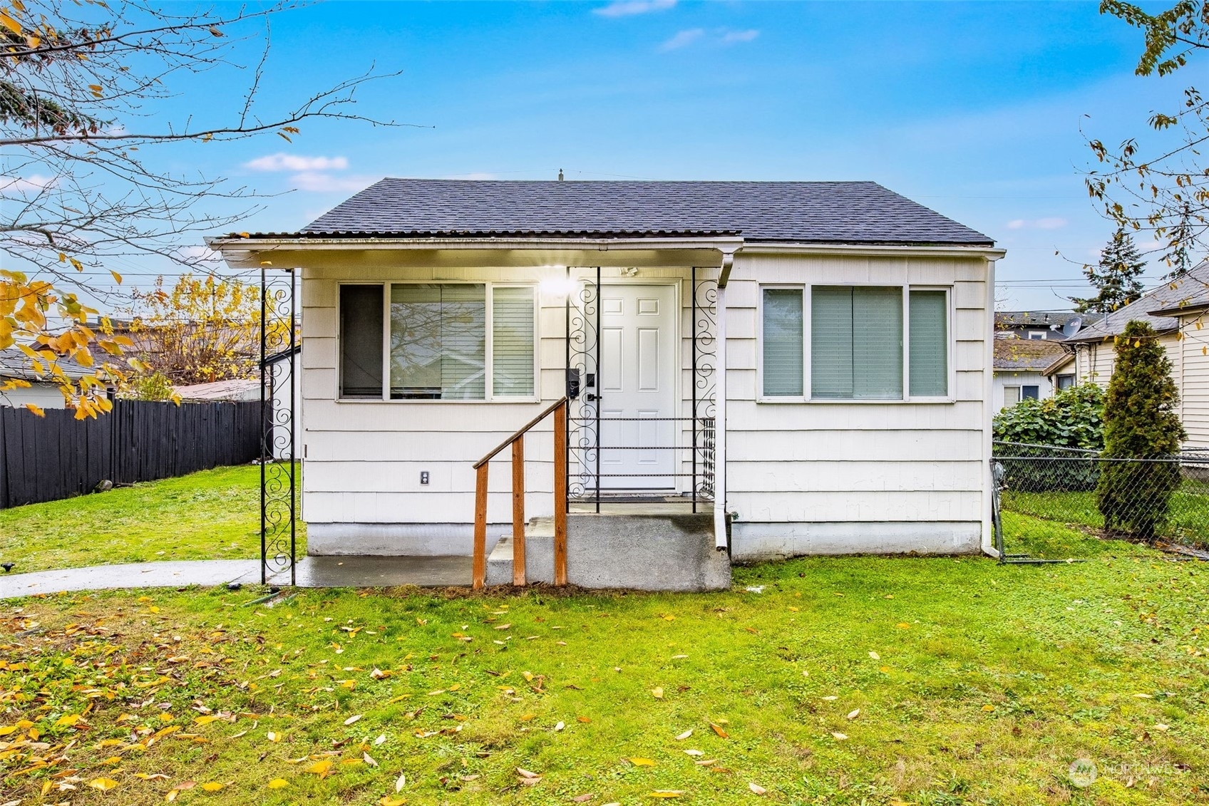 Property Photo:  3732  Spokane Avenue  WA 98404 