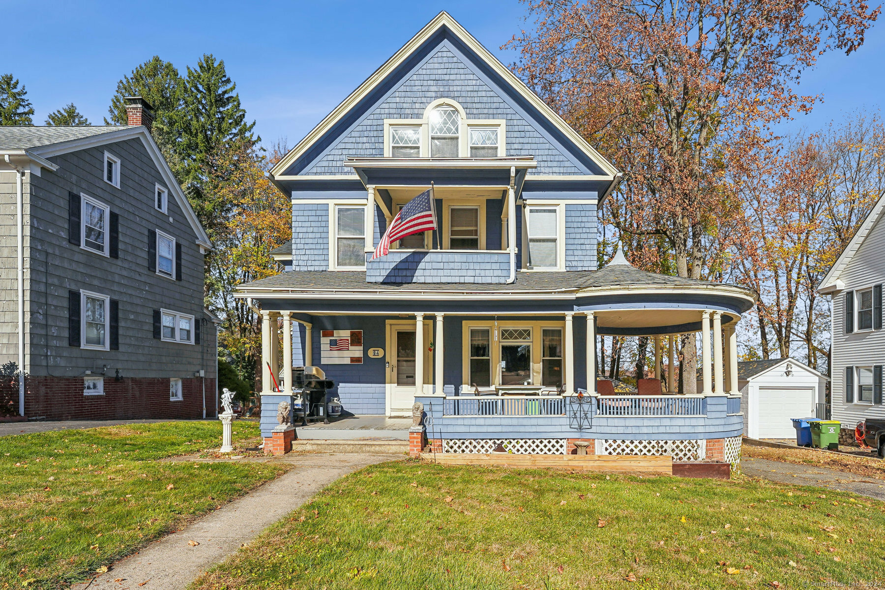 Property Photo:  94 Woodside Avenue  CT 06708 