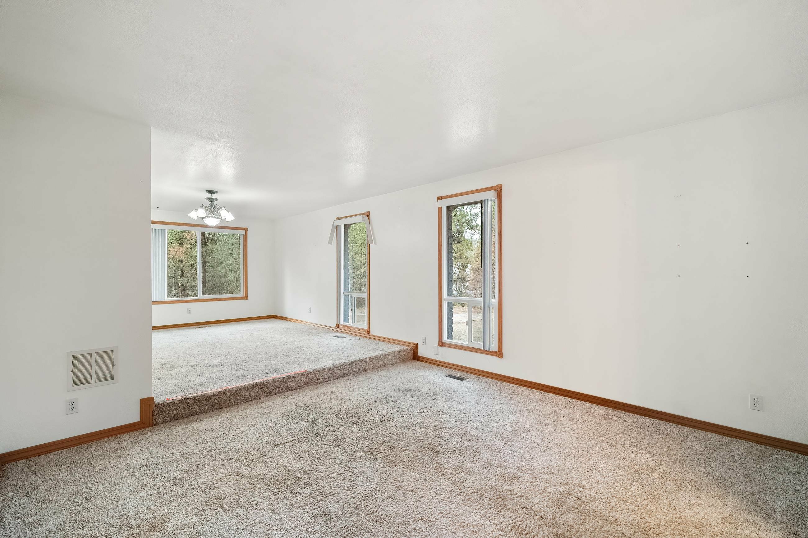 Property Photo:  5906 W Rutter Pkwy  WA 99208 