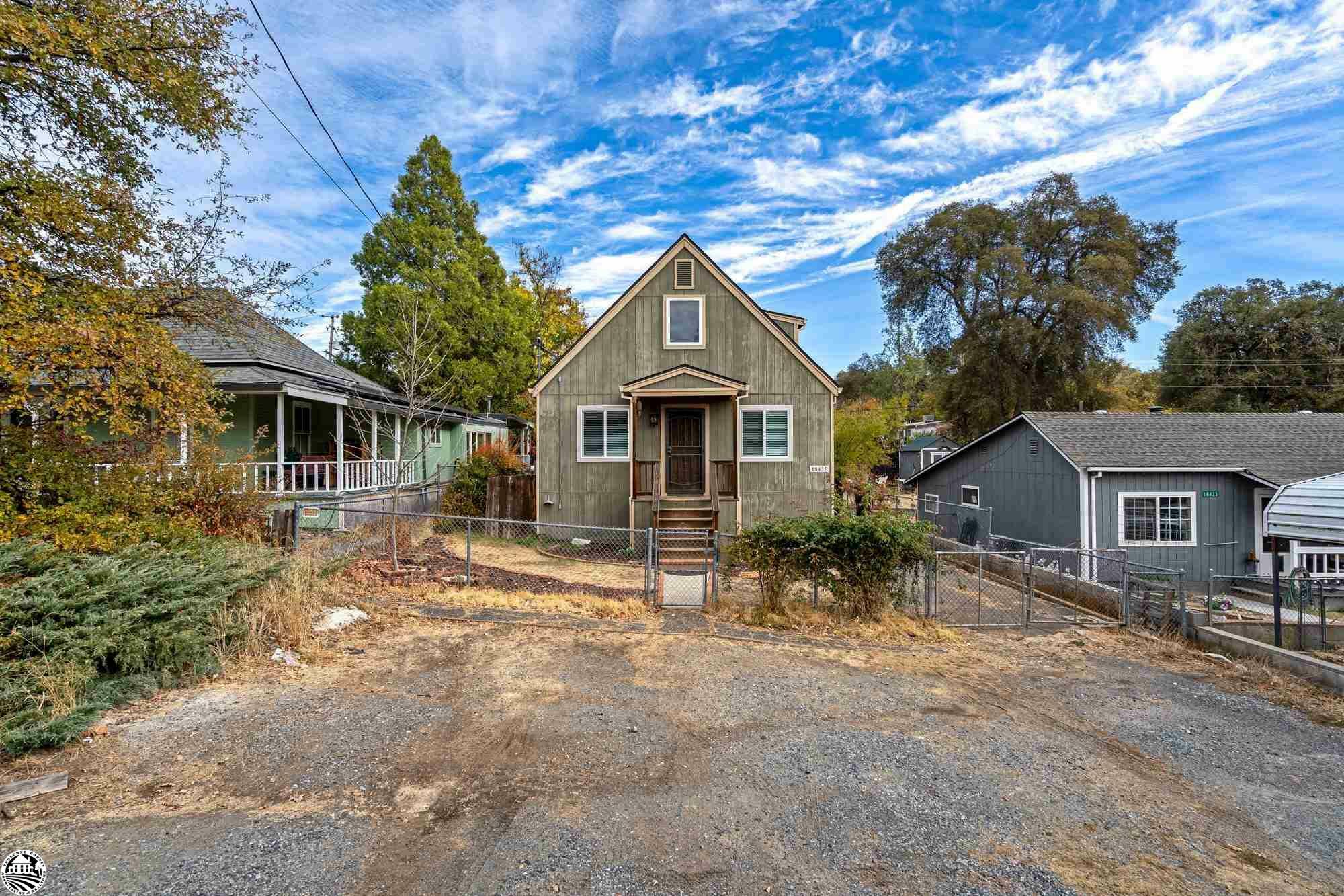 Property Photo:  18435 Oak Street  CA 95379 