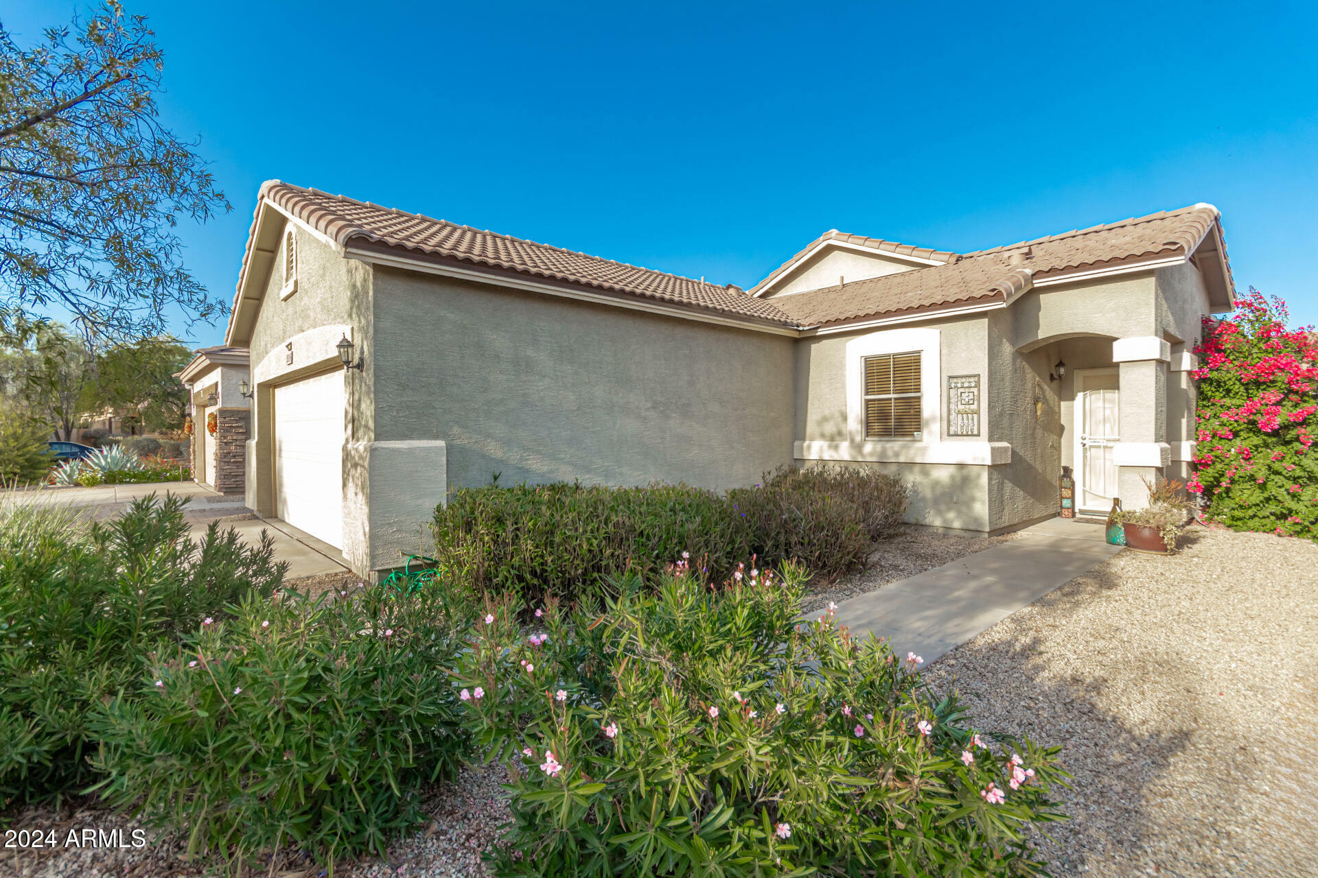 Property Photo:  28189 N Quartz Drive  AZ 85143 