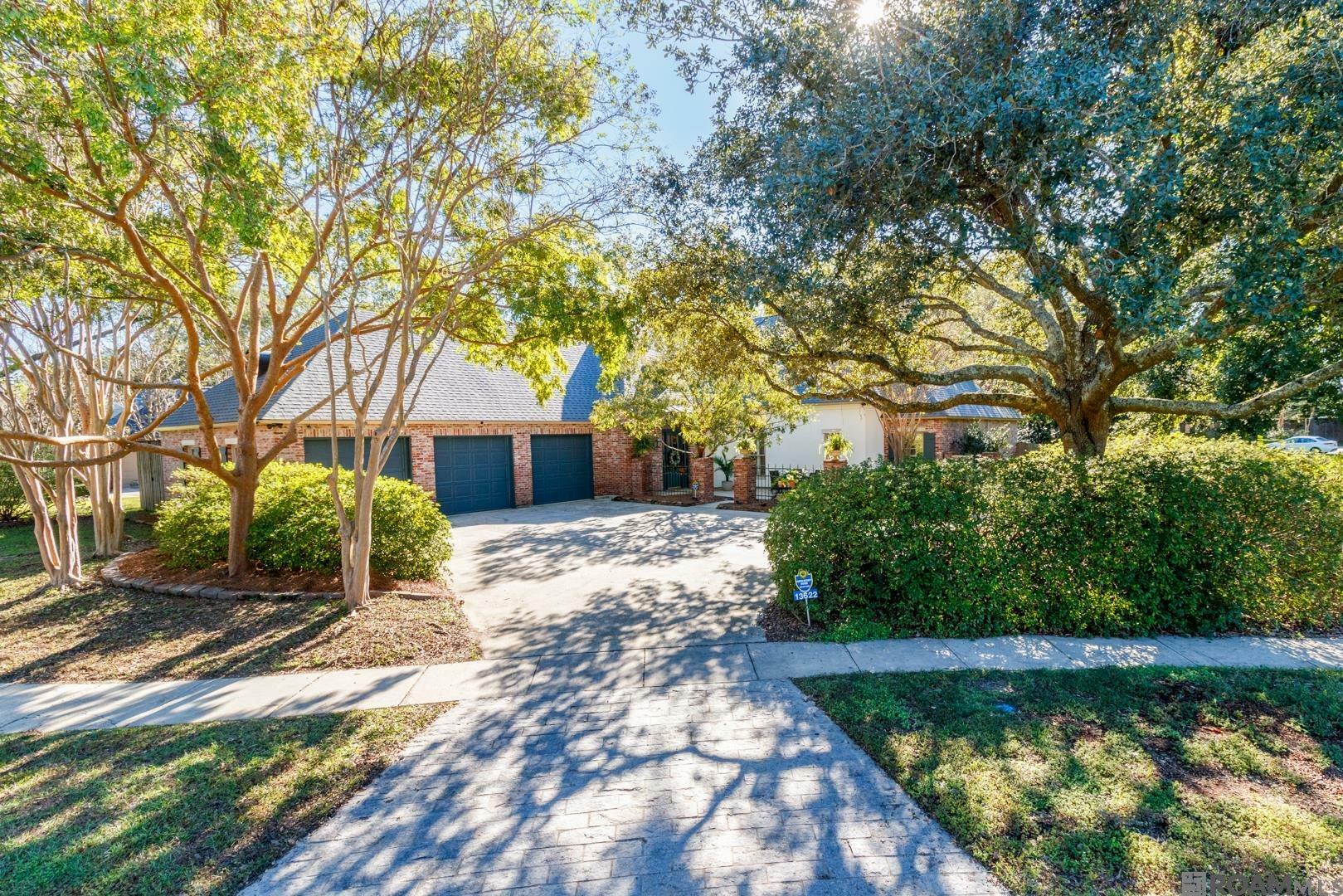 Property Photo:  13622 Lexham Gardens Ave  LA 70810 