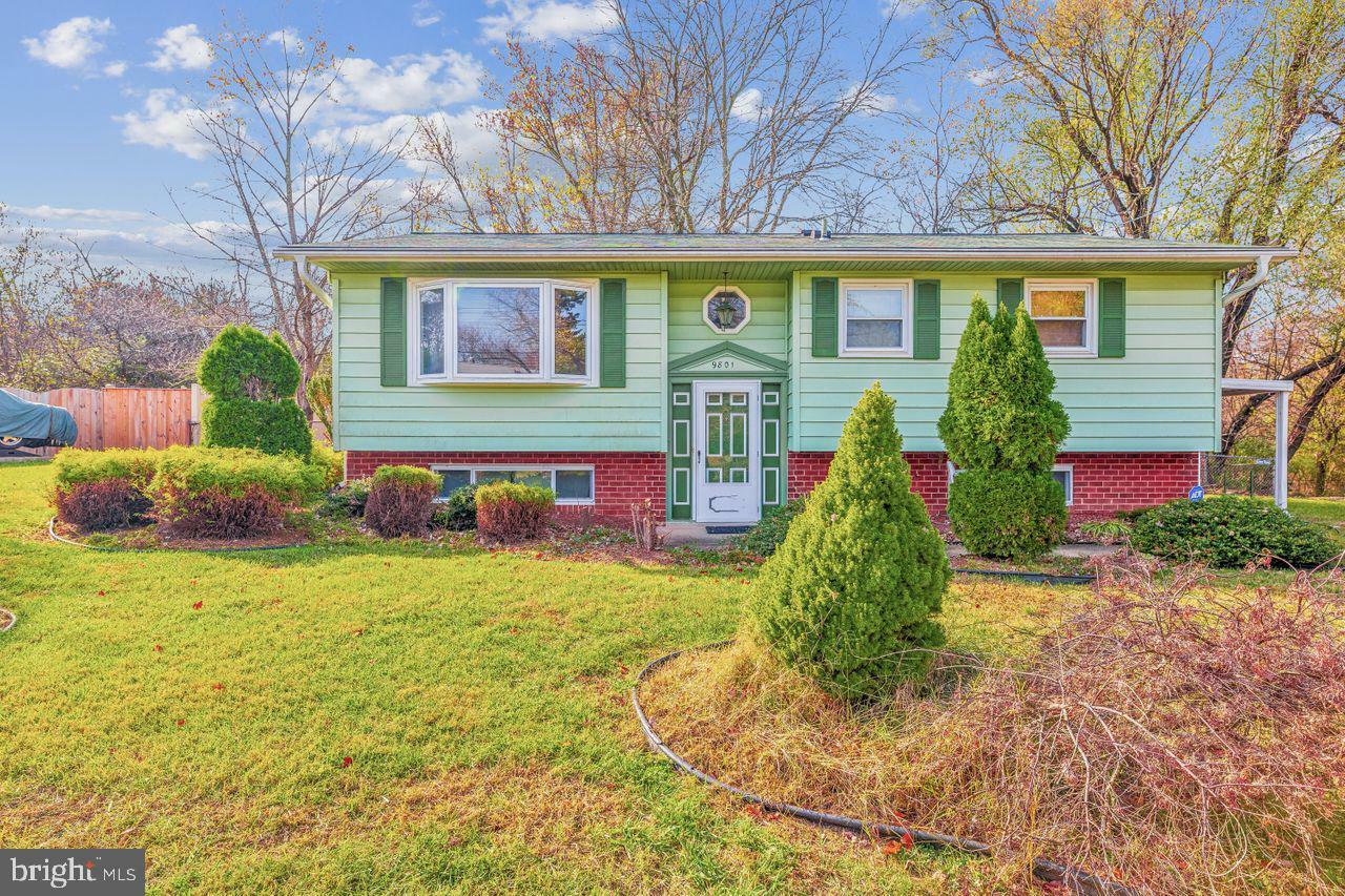 Property Photo:  9801 Glen View Drive  MD 20735 