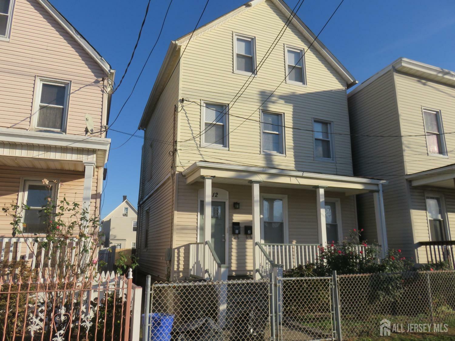 Property Photo:  612 Cortlandt Street  NJ 08861 