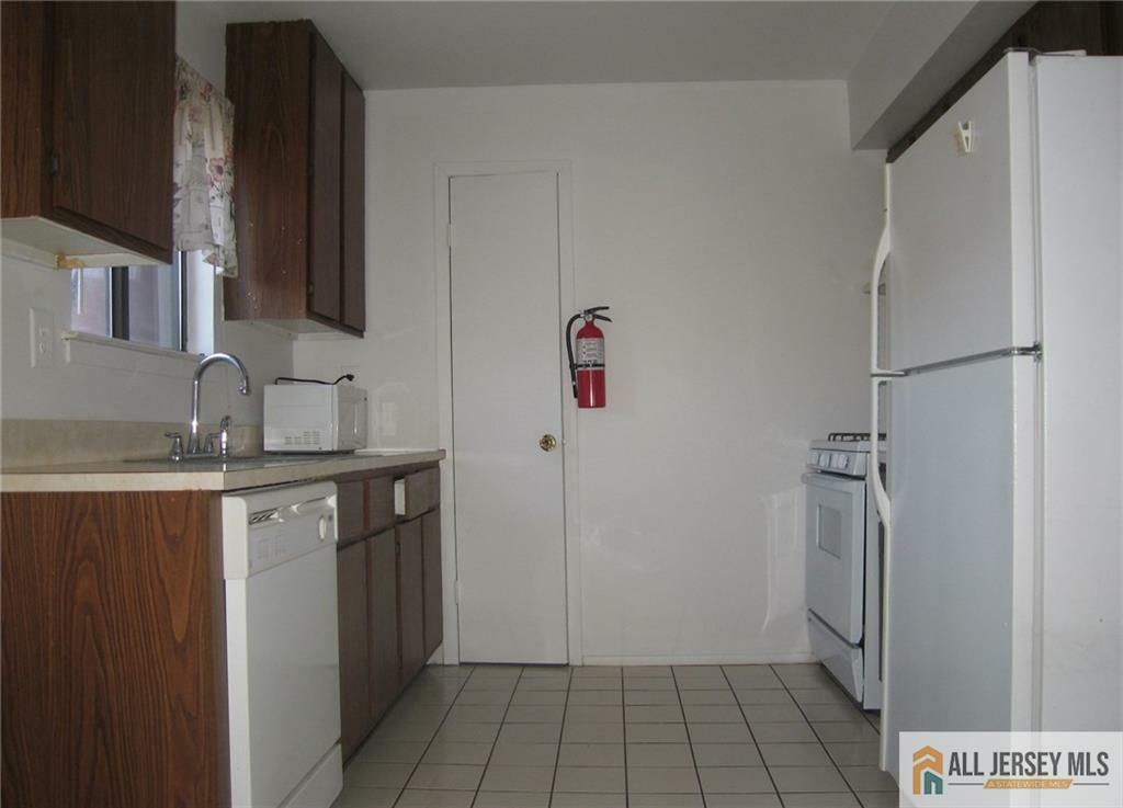 Property Photo:  503 N Oaks Boulevard  NJ 08902 