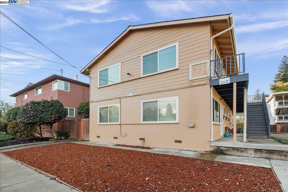 Property Photo:  976 Karol Way  CA 94577 