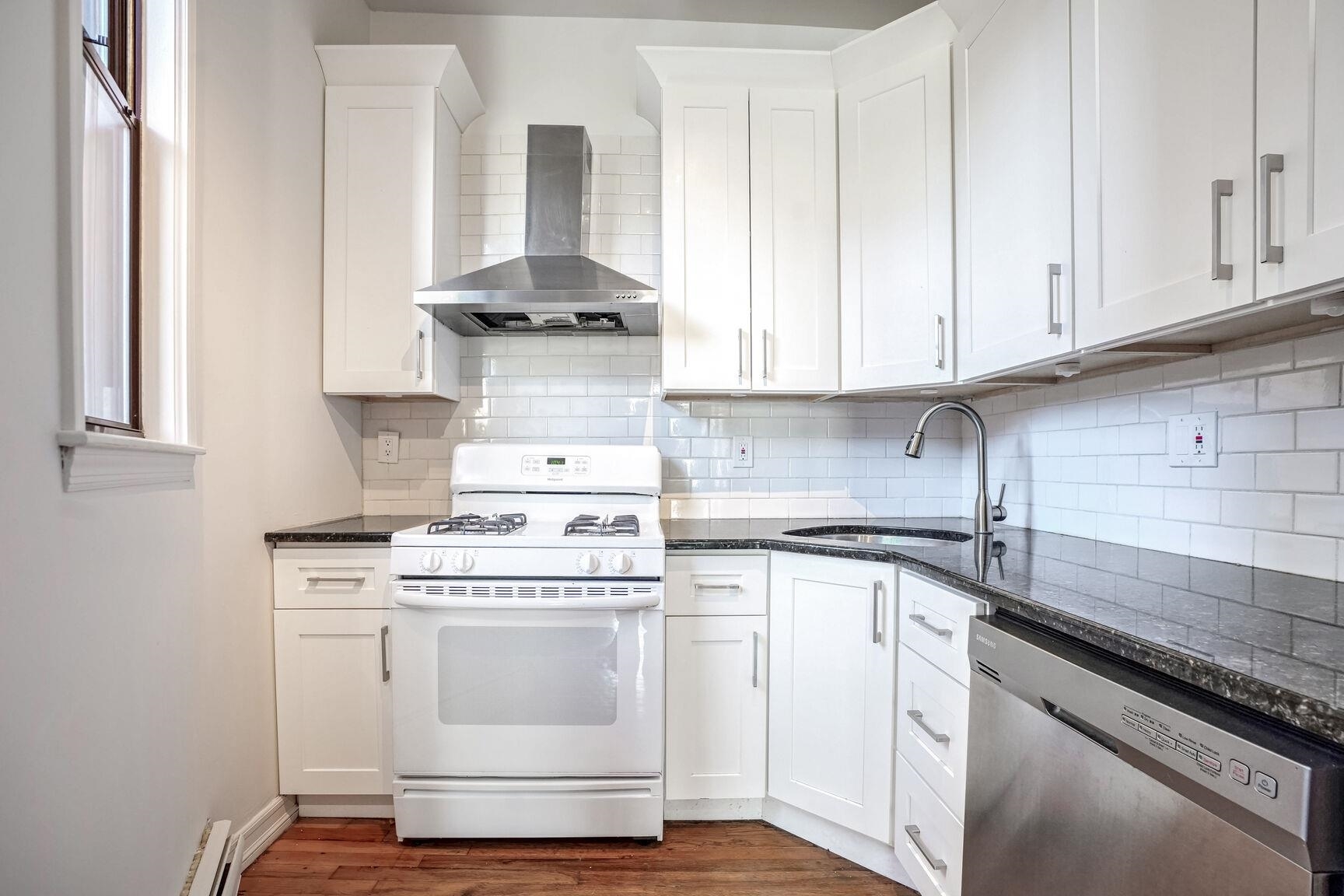 Property Photo:  267 Grove St 3R  NJ 07302 