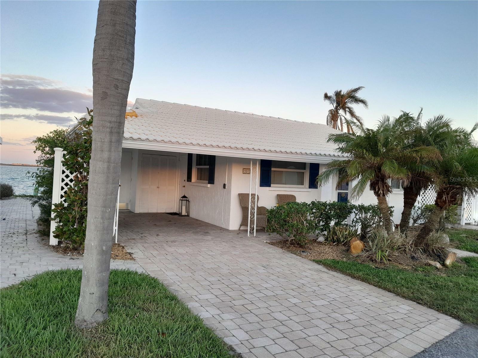 Property Photo:  957 Spanish Drive N  FL 34228 