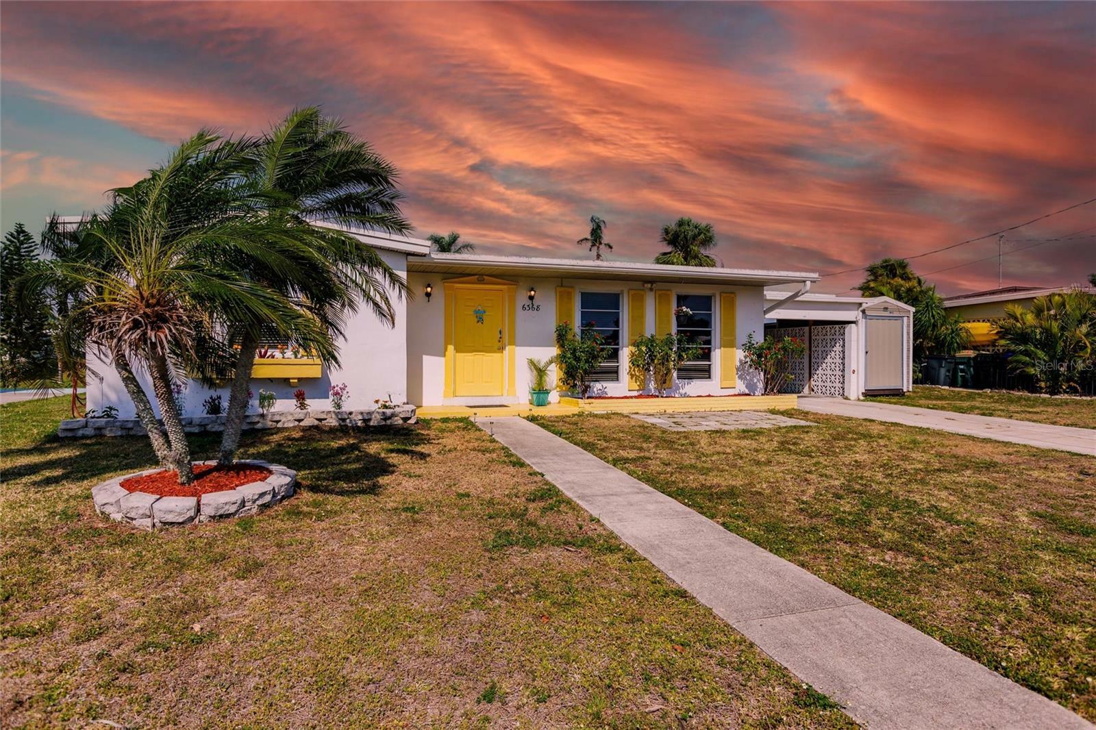 Property Photo:  6368 Mataro Court  FL 34287 