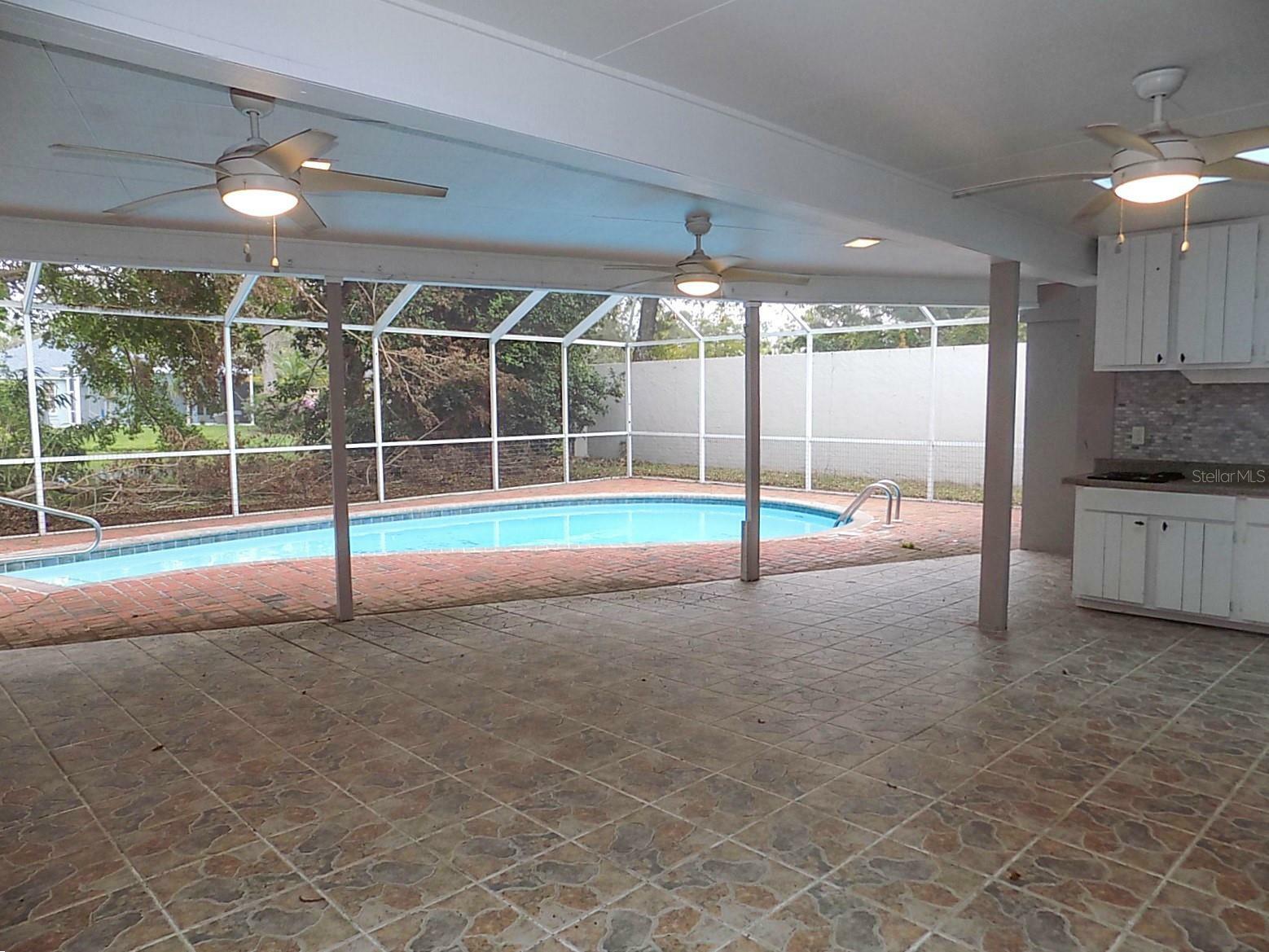 Property Photo:  344 Whispering Oaks Court  FL 34232 