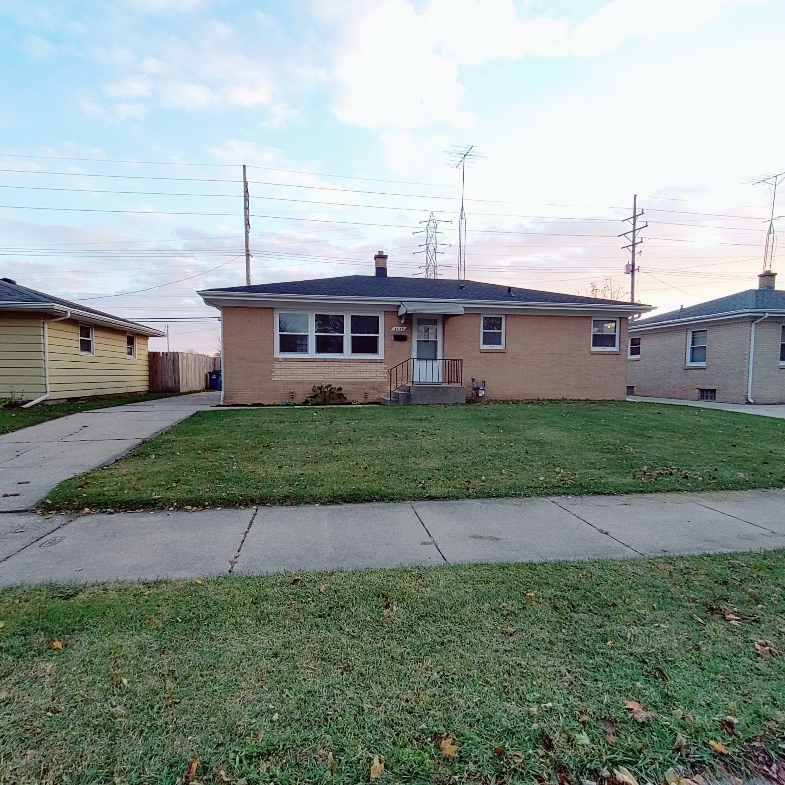 3729 Republic Ave  Racine WI 53405 photo