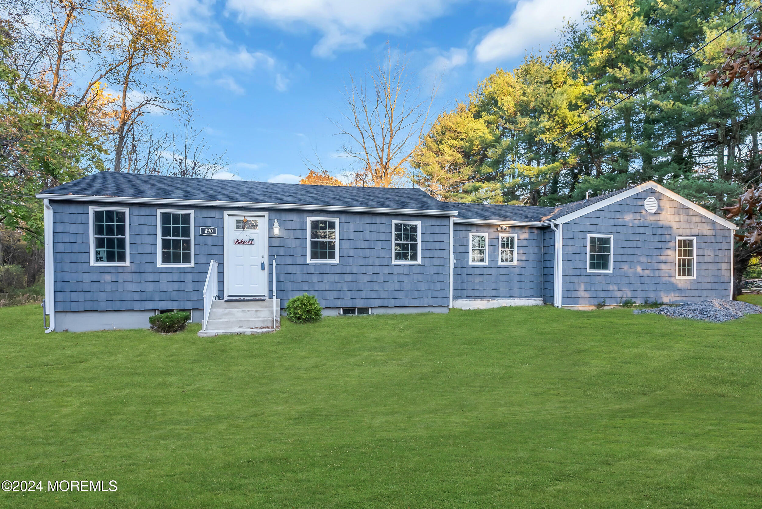 Property Photo:  490 Stagecoach Road  NJ 08510 