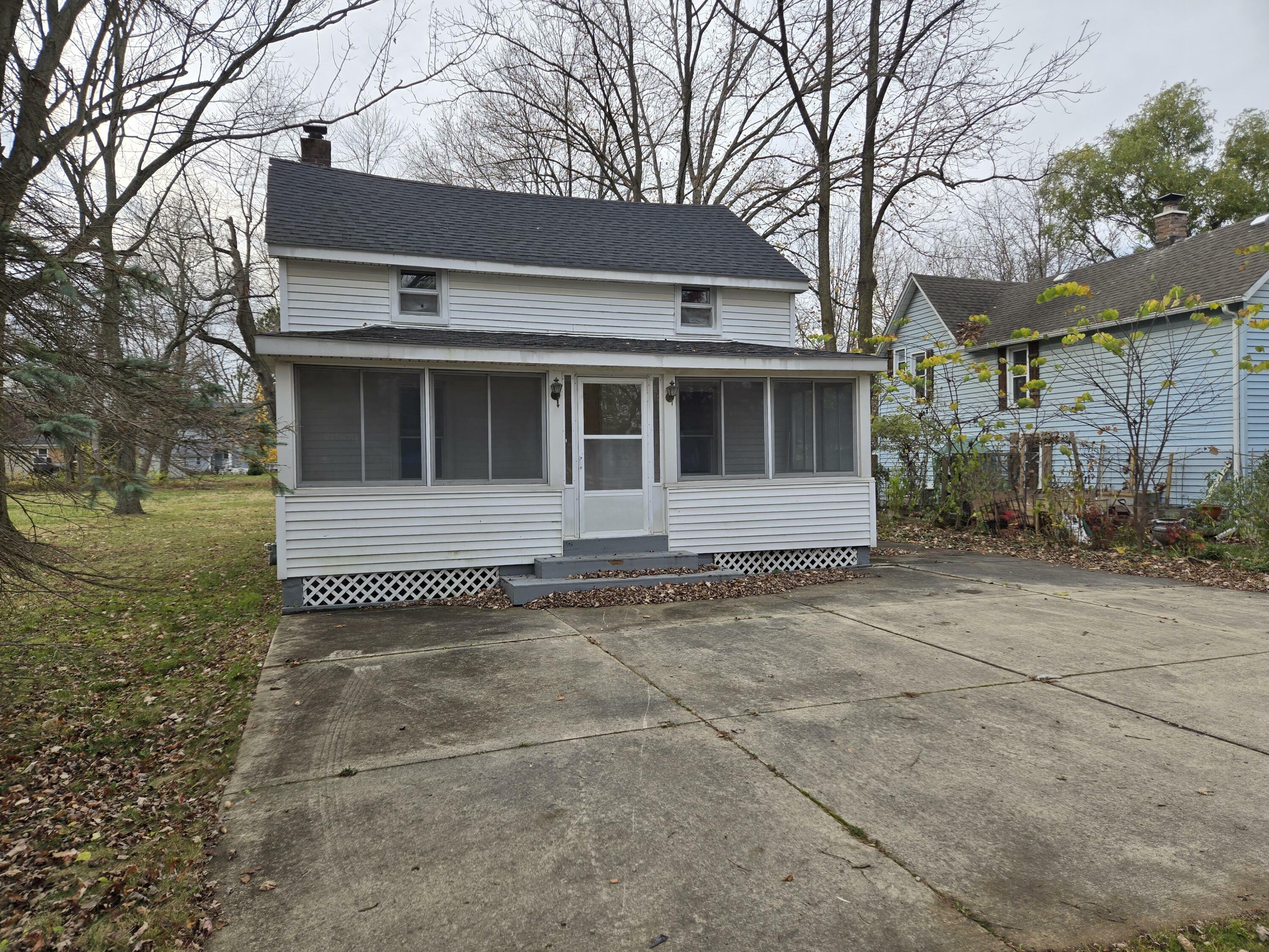 Property Photo:  25438 4th Street  MI 48138 