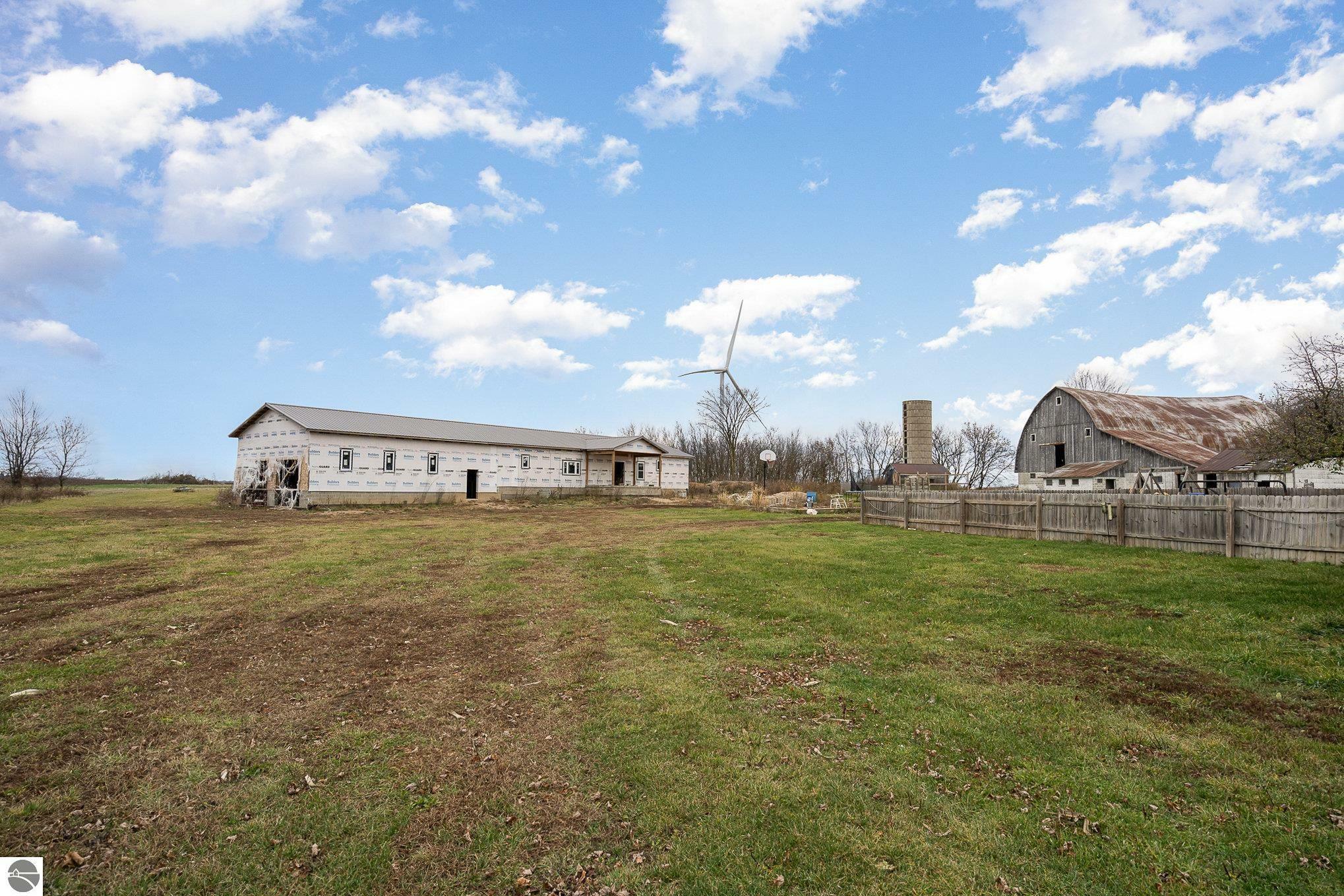 Property Photo:  7465 E South County Line Road  MI 48801 